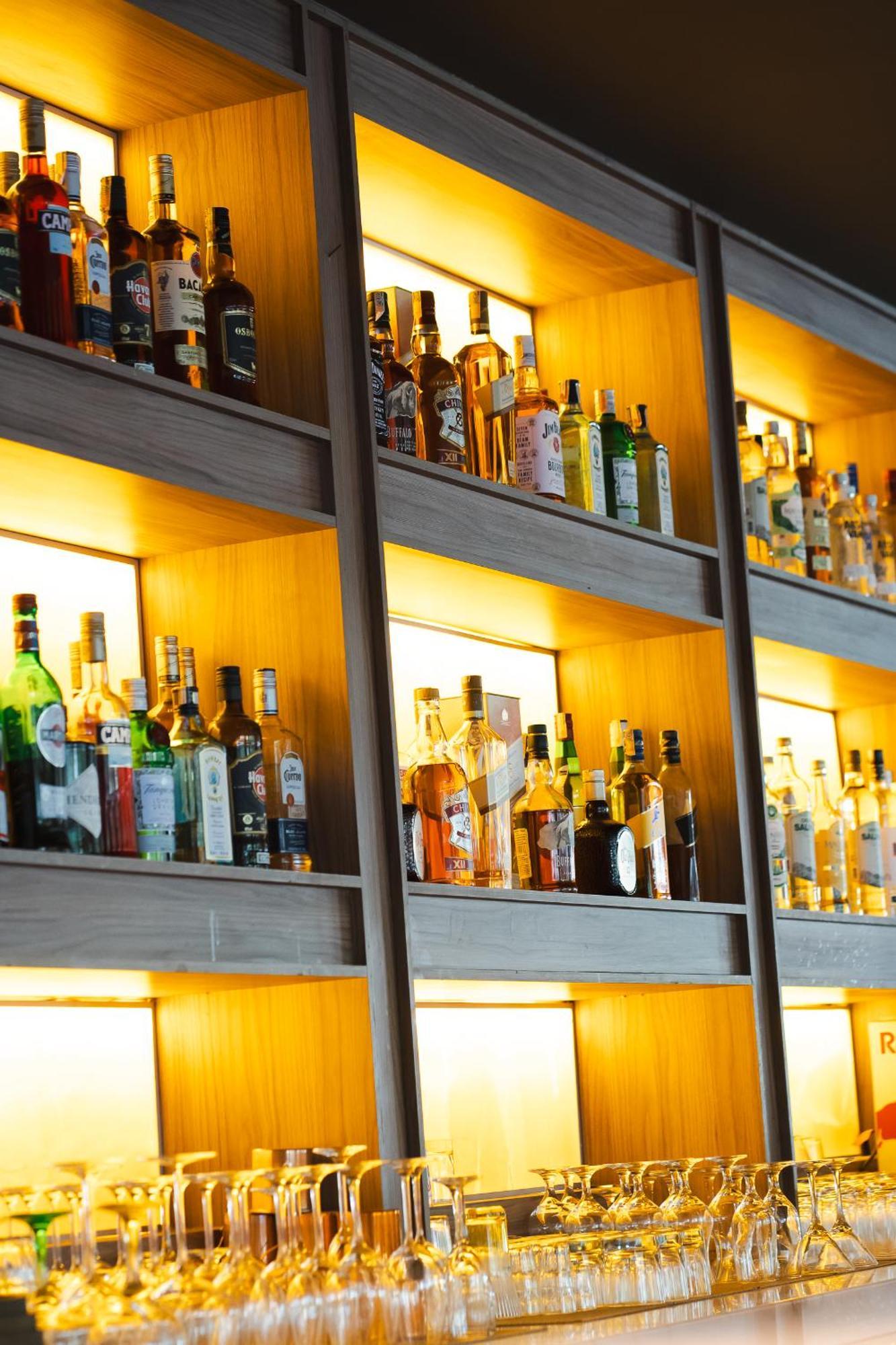 Radisson Rio De Janeiro Barra Hotel Luaran gambar A selection of Scotch whiskies