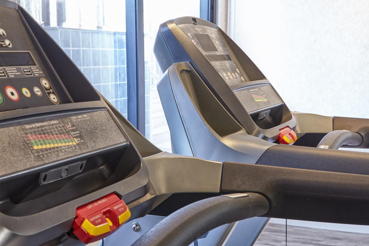 Radisson Rio De Janeiro Barra Hotel Luaran gambar A treadmill